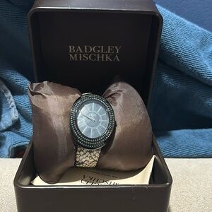 Timeless Elegance with a Modern Twist – The Badgley Mischka Woman’s Watch